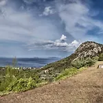 Вилла Epidavros Villas, Thymari Garden & Seaview Retreat Неа-Эпидаврос