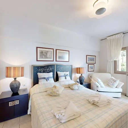 Willa Epidavros Villas, Thymari Garden & Seaview Retreat *