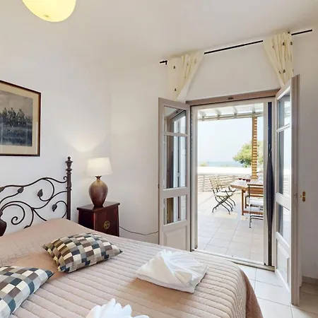 Epidavros Villas, Thymari Garden & Seaview Retreat *