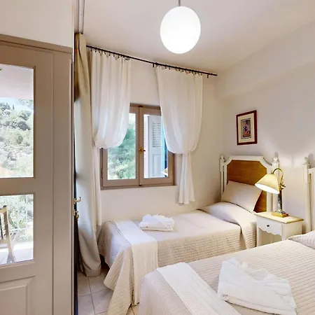 Epidavros Villas, Thymari Garden & Seaview Retreat * Néa Epídavros