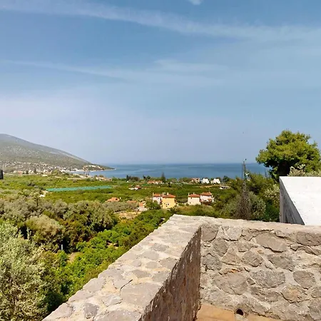 Epidavros Villas, Thymari Garden & Seaview Retreat Willa