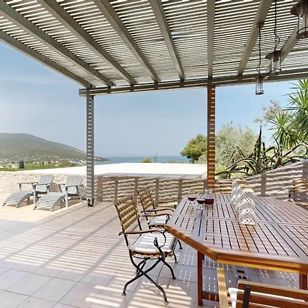 Willa Epidavros Villas, Thymari Garden & Seaview Retreat *